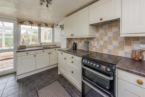 1 Hawkswell Avenue, Wombourne, Wolverhampton, WV5 0HL