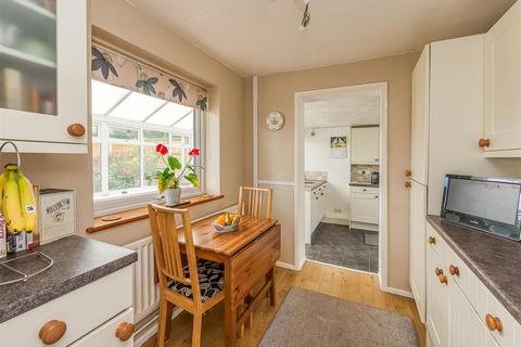 1 Hawkswell Avenue, Wombourne, Wolverhampton, WV5 0HL