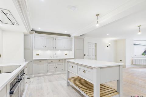 3 bedroom apartment for sale, London Road, Cheltenham GL52