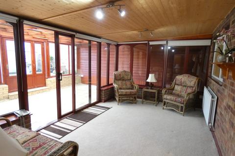 18 Draycott Drive, Cheadle, Stoke-on-trent, ST10 1NH