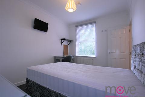4 bedroom terraced house to rent, Priory Road, Gloucester GL1