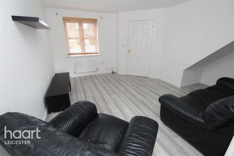 3 bedroom detached house to rent, Darien Way, Leicester