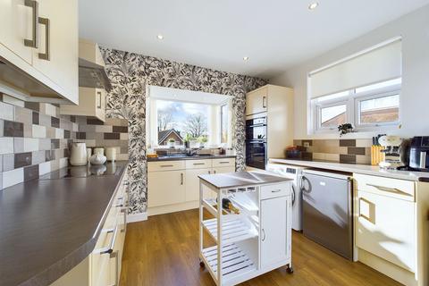4 bedroom detached bungalow for sale, Cheadle Close, Mapperley, Nottingham