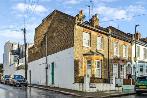 3 bedroom end of terrace house for sale, Tonsley Road, London, SW18