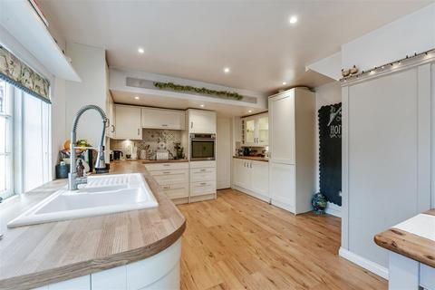2 bedroom semi-detached house for sale, Mill Road, Slindon Common