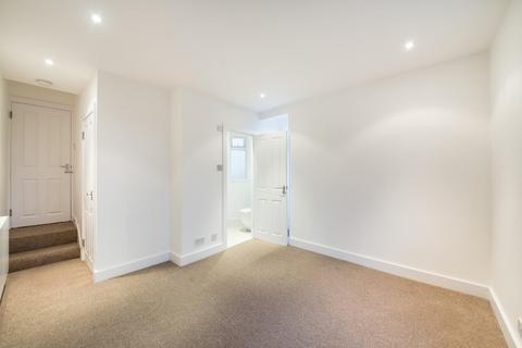 3 bedroom flat to rent, Parolles Road, Archway  N19