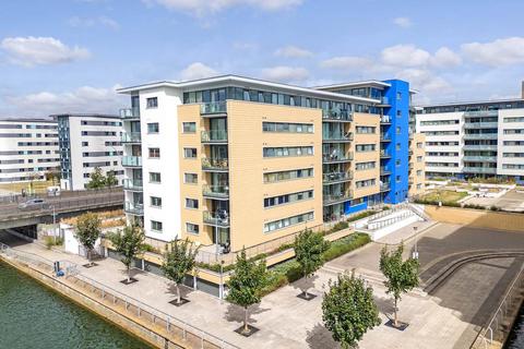 2 bedroom flat for sale, Fathom Court, 2 Basin Approach, London