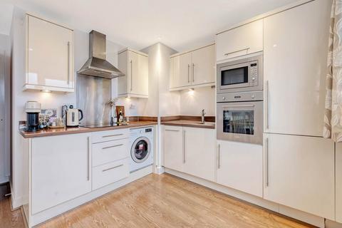 2 bedroom flat for sale, Fathom Court, 2 Basin Approach, London