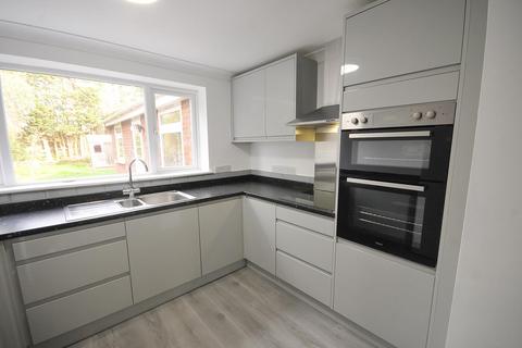 1 bedroom detached house to rent, Room 6, 86 Arbury Road