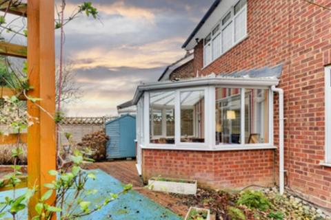 38 Cannon Way, Fetcham, Leatherhead, KT22 9LJ