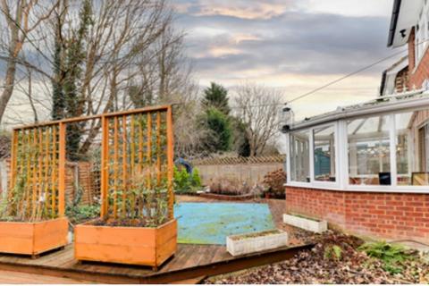 38 Cannon Way, Fetcham, Leatherhead, KT22 9LJ
