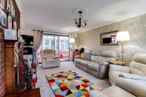 38 Cannon Way, Fetcham, Leatherhead, KT22 9LJ