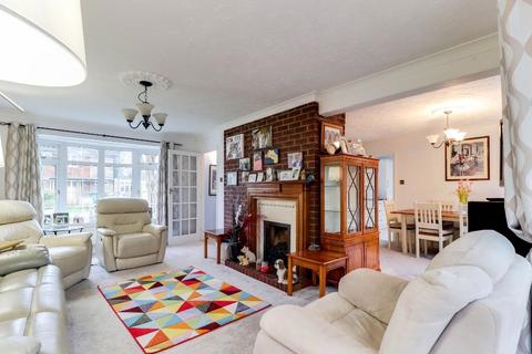 38 Cannon Way, Fetcham, Leatherhead, KT22 9LJ
