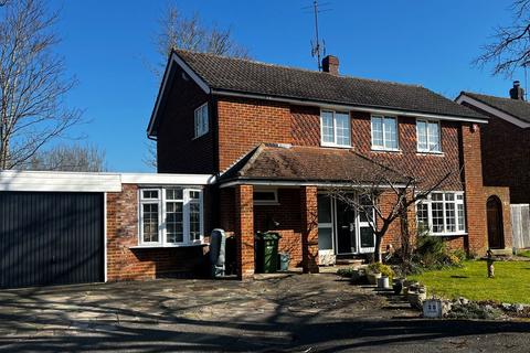 38 Cannon Way, Fetcham, Leatherhead, KT22 9LJ