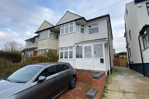 2 bedroom flat to rent, Southend Road Ground floor flat Woodford Green IG8 8QH