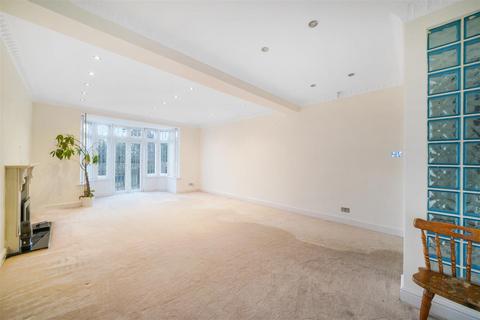 4 bedroom detached house for sale, Pebworth Road, HARROW