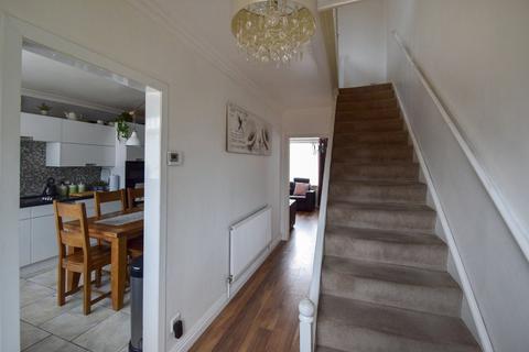 2 bedroom maisonette for sale, Holland Road, Chatham, ME5