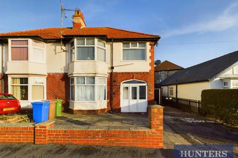 2 bedroom maisonette for sale, Third Avenue, Bridlington