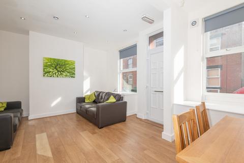 4 bedroom terraced house to rent, John Street (AVAILABLE NOW), Leeds LS6