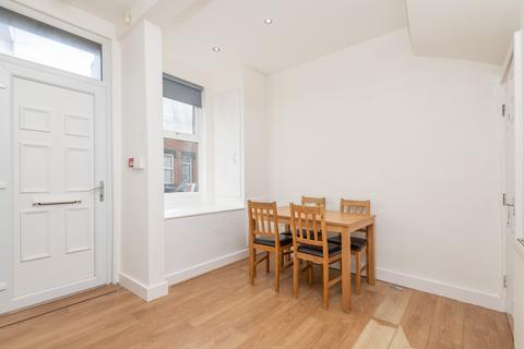 4 bedroom terraced house to rent, John Street (AVAILABLE NOW), Leeds LS6