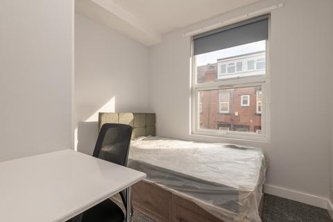 4 bedroom terraced house to rent, John Street (AVAILABLE NOW), Leeds LS6