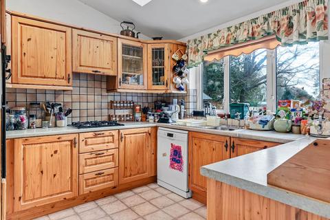 5 bedroom detached house for sale, London Road, Stapleford, Cambridge