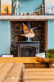 227c Amhurst Road, London, E8 2BS