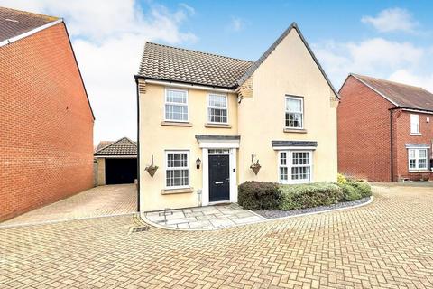 4 bedroom detached house for sale, Willow Walk, Southminster