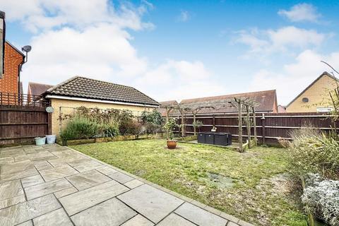 4 bedroom detached house for sale, Willow Walk, Southminster