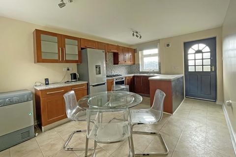 2 bedroom end of terrace house to rent, St Matthias Grove, Burley, Leeds, LS4