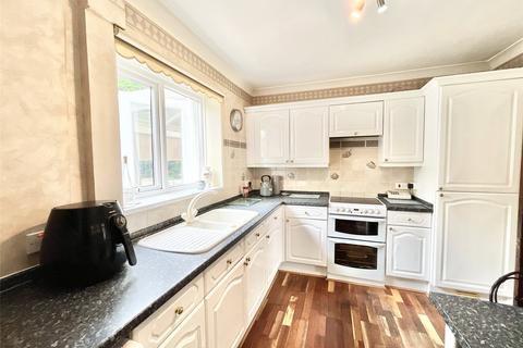 3 bedroom semi-detached house for sale, Chiltern Gardens, Lobley Hill, NE11