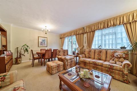 4 bedroom house for sale, The Squirrels, Bushey WD23