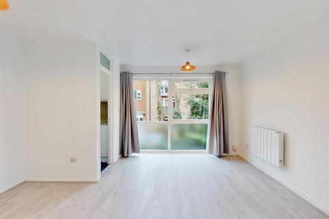 1 bedroom flat to rent, Berrylands Road, KT5