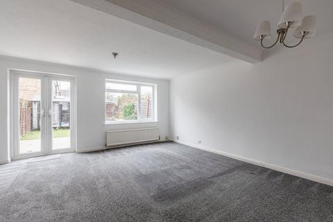 3 bedroom terraced house for sale, High Road, West Byfleet KT14