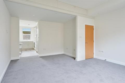 2 bedroom flat for sale, Parkville House, High Street, Epsom