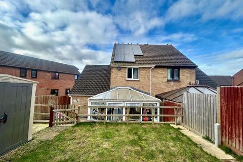 4 bedroom semi-detached house to rent, Lowndes Grove, Shenley Church End