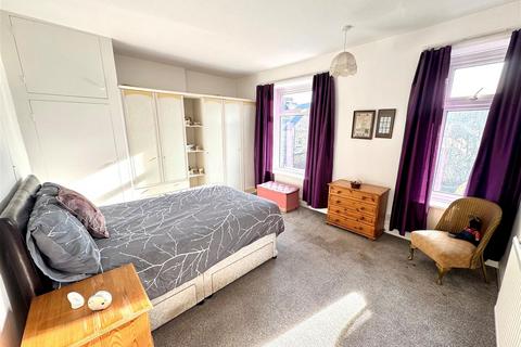 3 bedroom end of terrace house for sale, Macclesfield Road, Whaley Bridge, High Peak