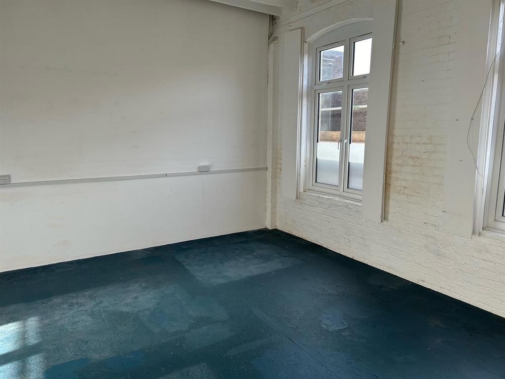 1b Darnley Rd  (6).jpeg