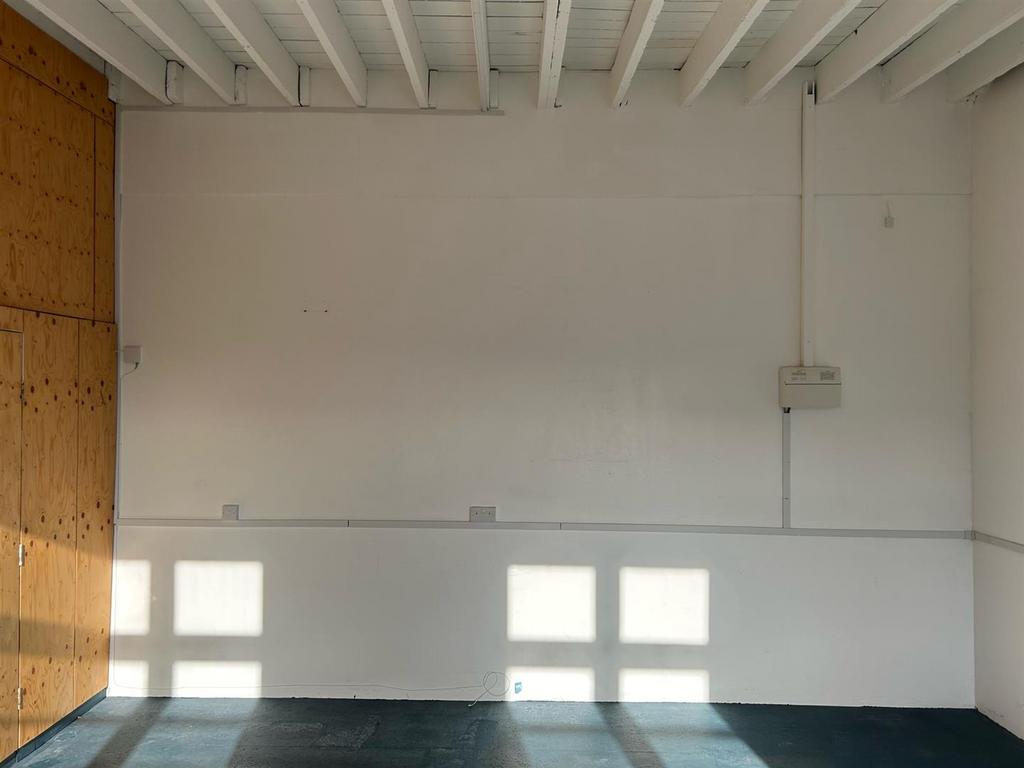 1b Darnley Rd  (3).jpeg