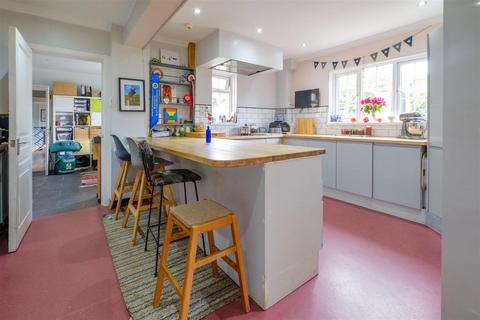 undefined, Looe PL13