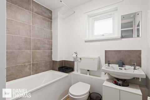 11 Lucas Court, Waltham Abbey, EN9 3EG