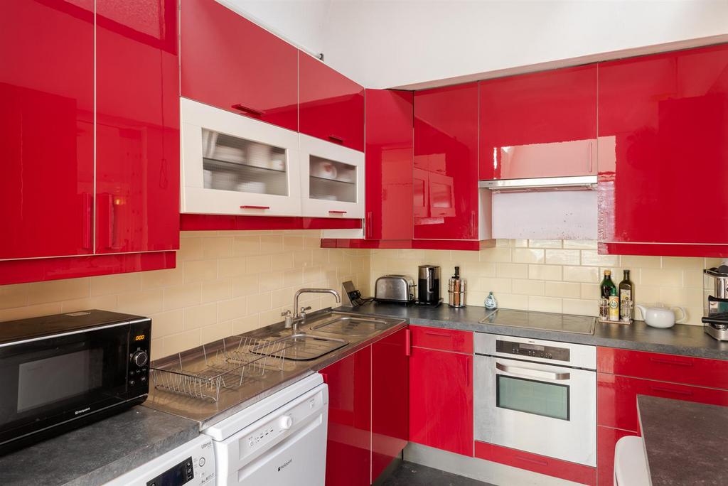 184 Andrewes House-13.jpg
