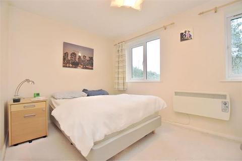 1 bedroom house to rent, Lundy House Himalayan Way Watford Hertfordshire