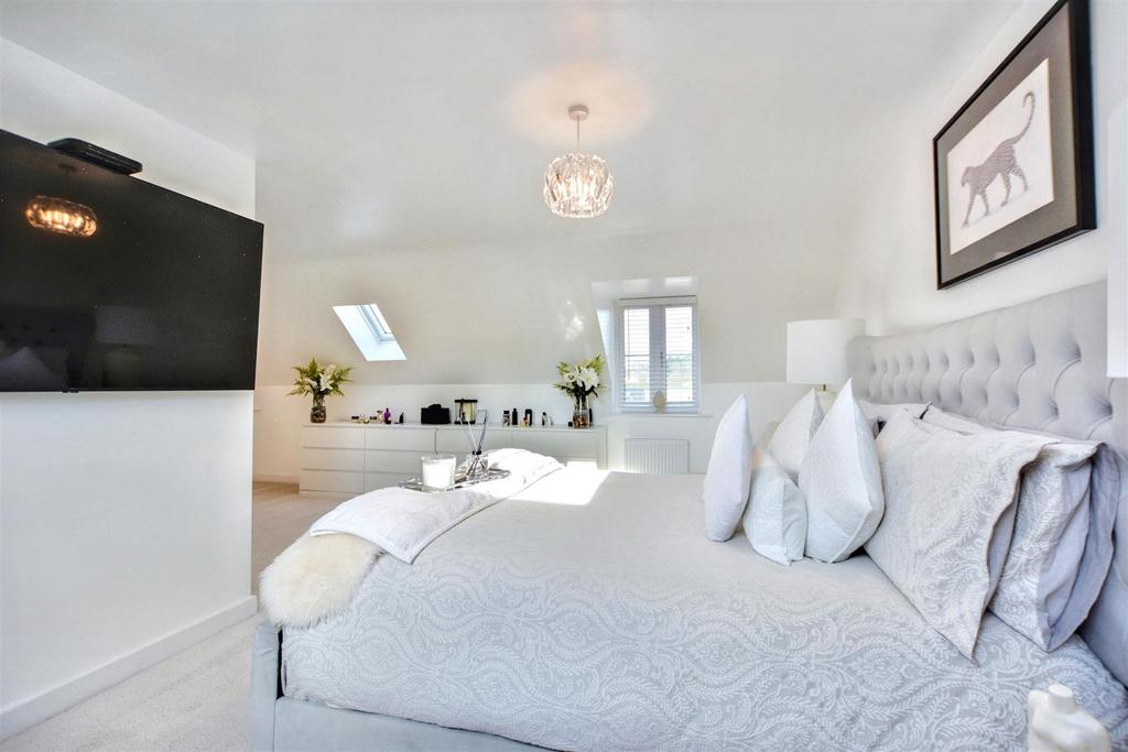 Bedroom 4 4.jpeg