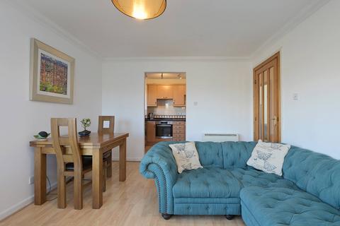 2 bedroom flat for sale, 24 Swift Brae, Ladywell, Livingston, EH54 6GY