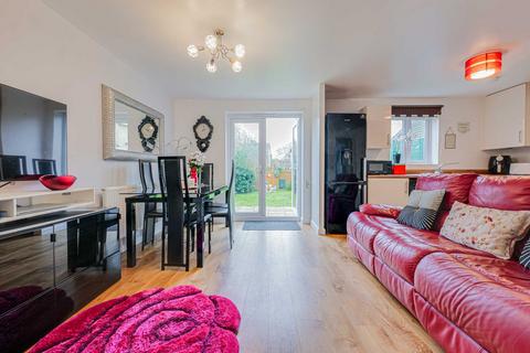 4 bedroom detached house for sale, Elms Court, Westcliff-on-sea, SS0