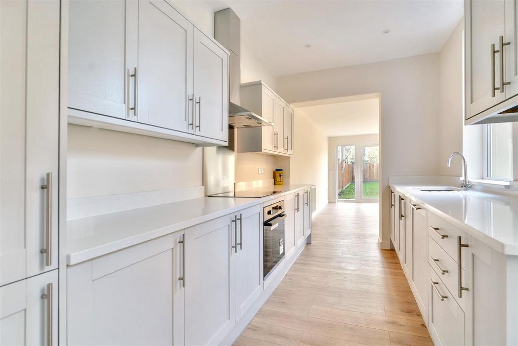 Kitchen 1.jpeg