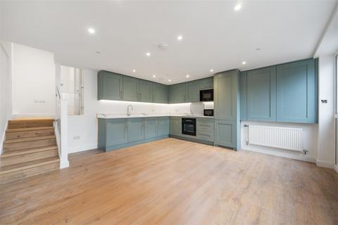 2 bedroom house for sale, Hutton Grove, North Finchley, London, N12