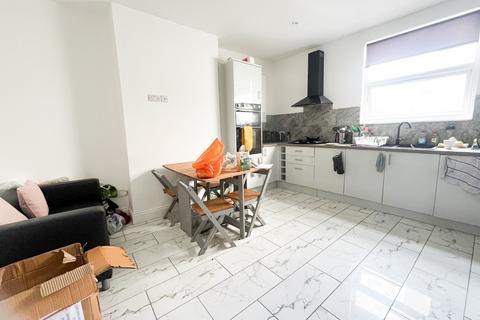1 bedroom in a house share to rent, School Road, Bristol BS4