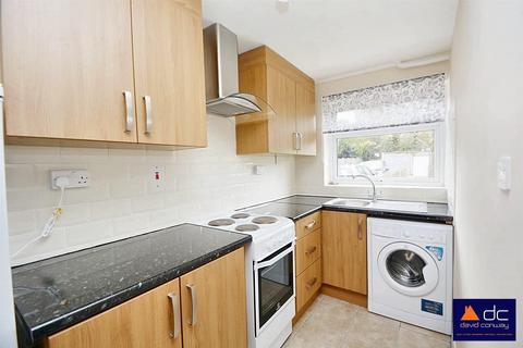 1 bedroom flat for sale, Dorset Court, Halsbury Road East, Northolt Park, UB5 4PZ